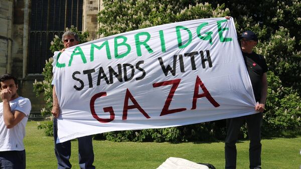 Estudiantes pro-Palestina en Cambridge  - Sputnik Mundo