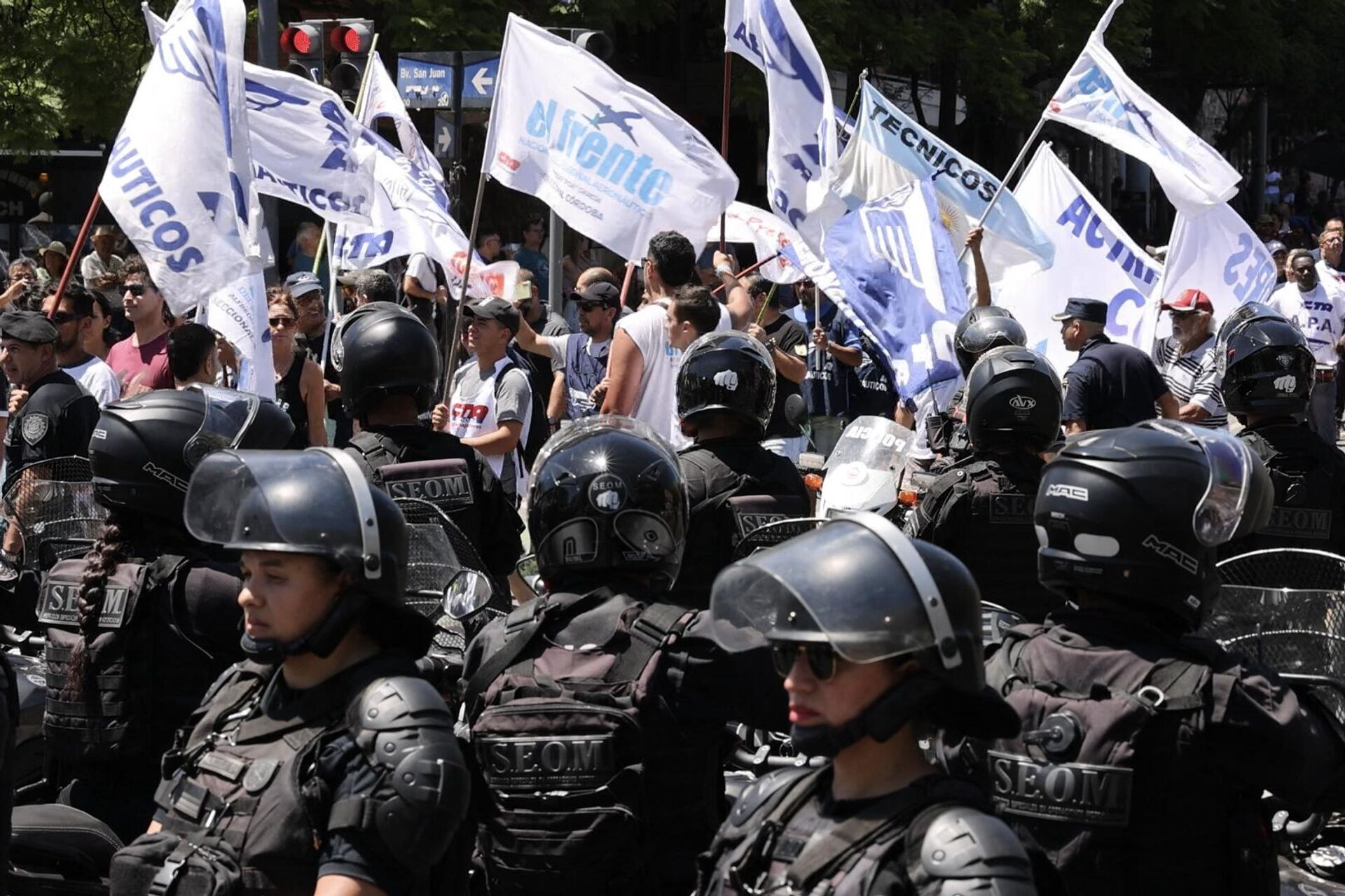 Manifestaciones en Argentina contra el presidente Javier Milei.  - Sputnik Mundo, 1920, 09.05.2024