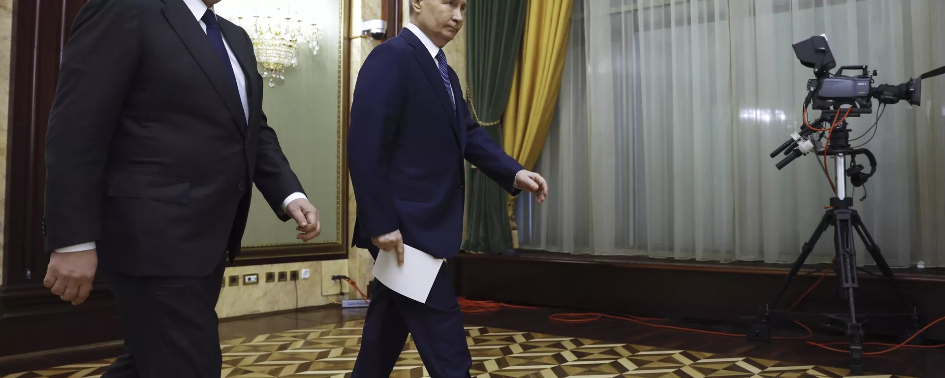 El presidente Vladímir Putin junto con Mijaíl Mishustin El presidente Vladímir Putin junto con Mijaíl Mishustin - Sputnik Mundo, 1920, 10.05.2024