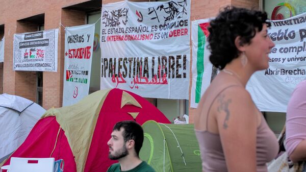 Campamento en apoyo a Palestina en el campus de la UCM - Sputnik Mundo