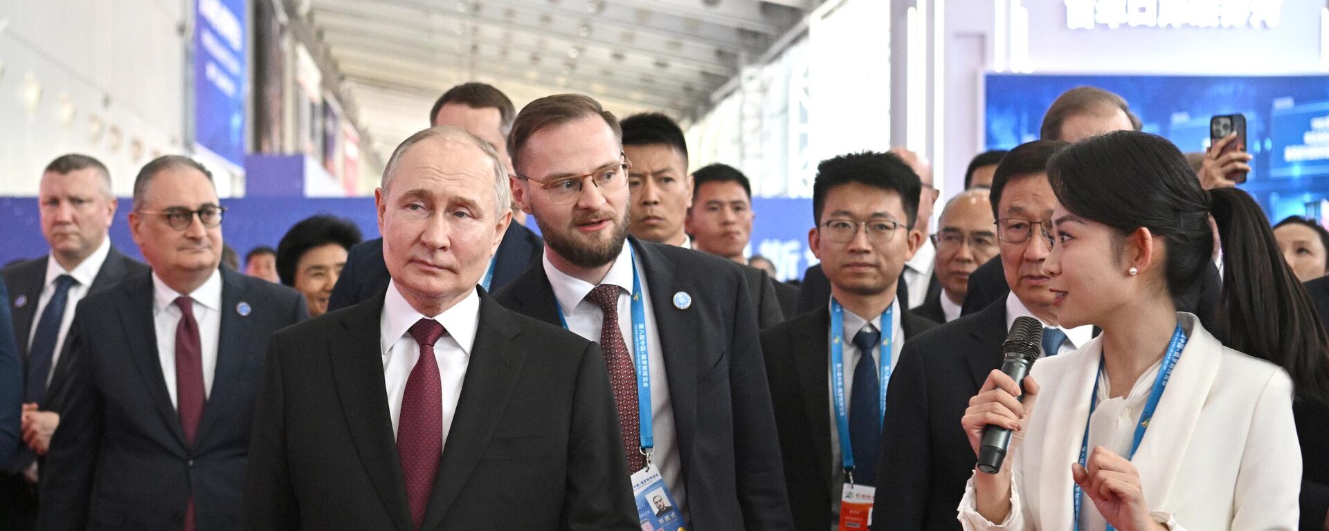 El presidente de Rusia, Vladímir Putin, en su visita a China - Sputnik Mundo, 1920, 17.05.2024