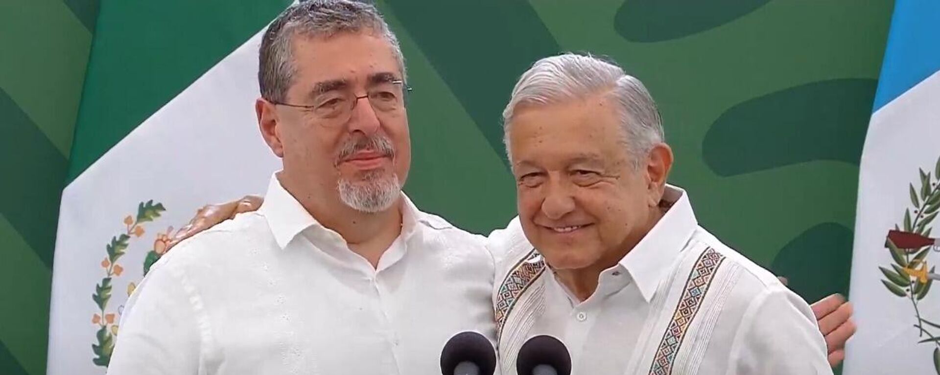 Los presidentes de México y Guatemala, Andrés Manuel López Obrador y Bernardo Arévalo, sostienen su primera reunión oficial en Chiapas, México. - Sputnik Mundo, 1920, 17.05.2024