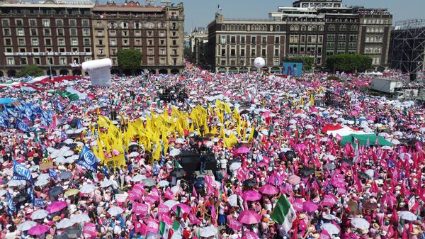 Congregación en el Zócalo de la Ciudad de México - Sputnik Mundo