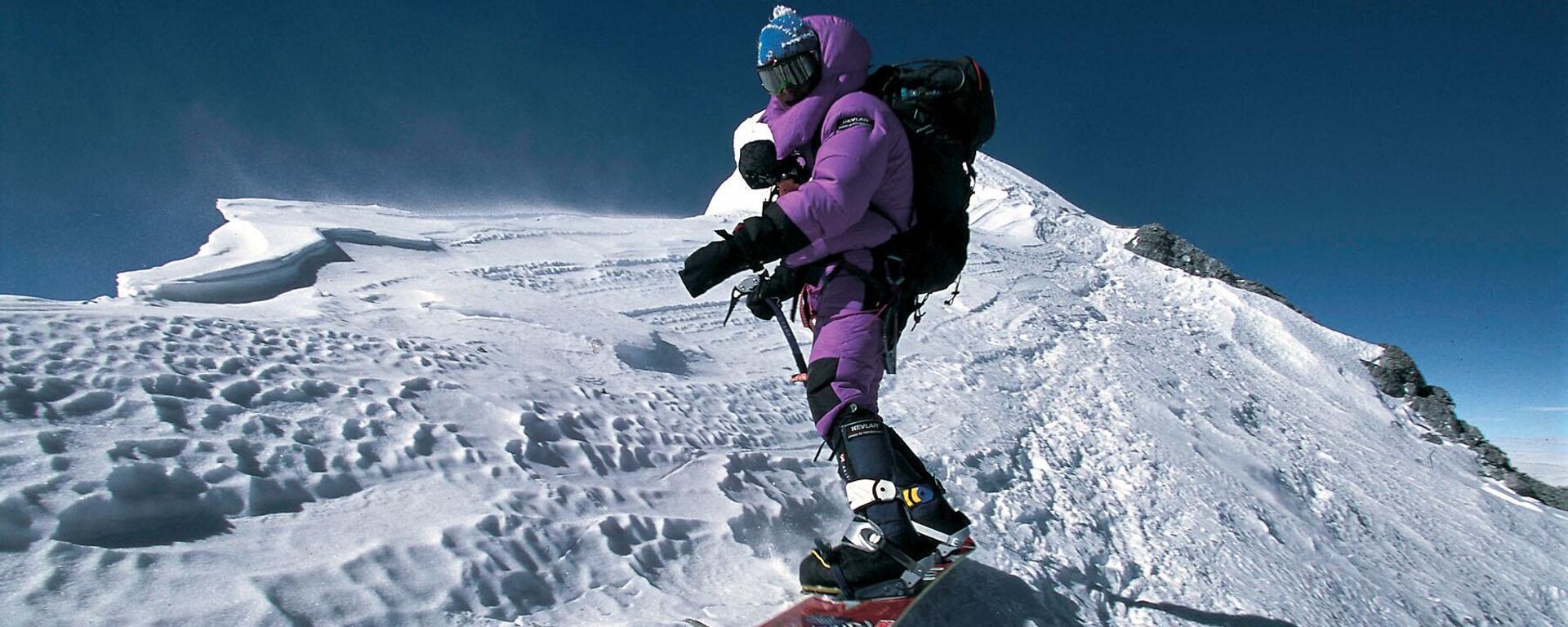 Primer descenso en snowboard desde el monte Everest - Sputnik Mundo, 1920, 29.05.2024