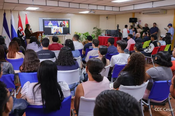 Participantes de las clases magistrales SputnikPro en la Universidad Nacional Autónoma de Nicaragua en Managua, 30 de mayo 2024 - Sputnik Mundo