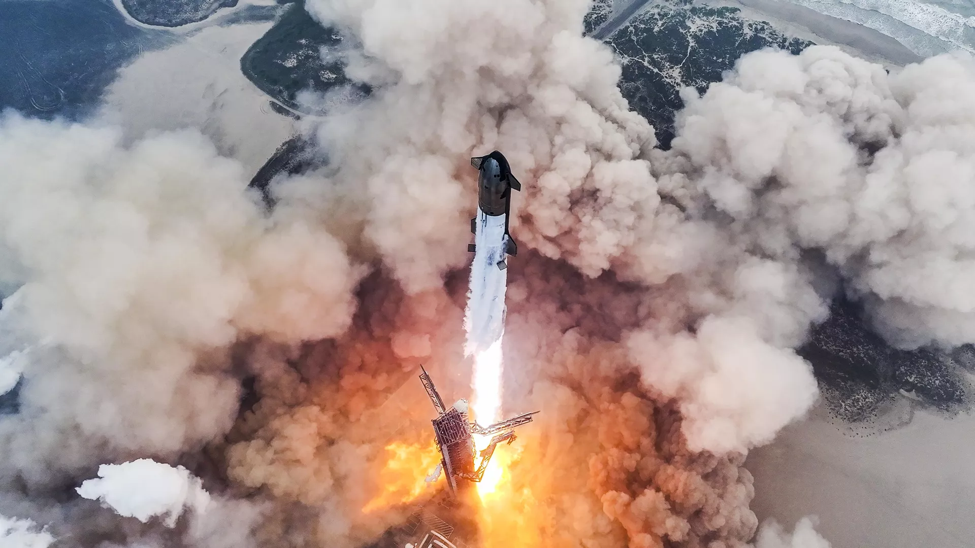 SpaceX logra con éxito los objetivos del cuarto vuelo de prueba de Starship  - Sputnik Mundo, 1920, 06.06.2024