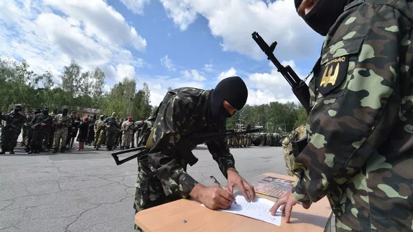 Reclutamiento de militares ucranianos cerca de Kiev (imagen referencial) - Sputnik Mundo