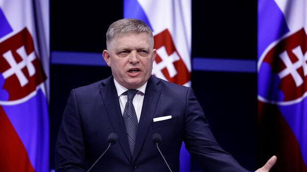 Robert Fico, primer ministro de Eslovaquia, pronuncia un discurso durante la Cumbre sobre Energía Nuclear del Organismo Internacional de Energía Atómica (OIEA) en el centro de convenciones Brussels Expo de Bruselas el 21 de marzo de 2024  - Sputnik Mundo