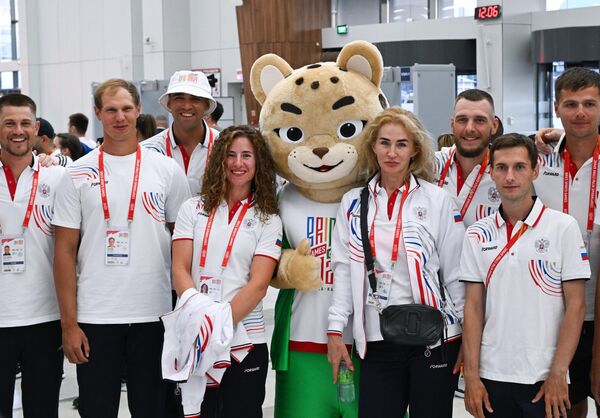 La selección rusa previo a la ceremonia. - Sputnik Mundo