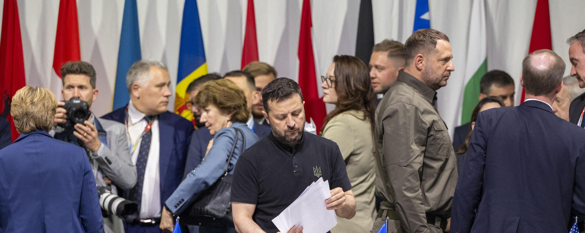 El líder ucraniano Volodímir Zelenski en la llamada 'cumbre de paz' en Suiza - Sputnik Mundo, 1920, 17.06.2024