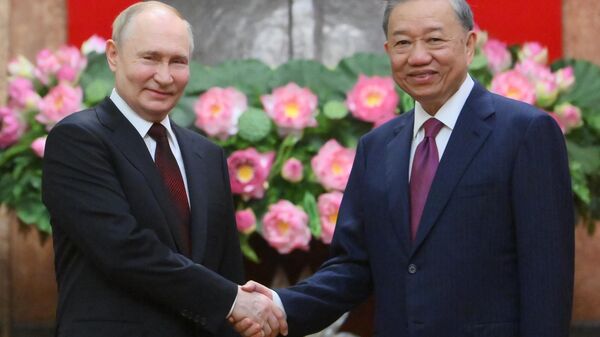 El presidente de Rusia, Vladímir Putin, con su homólogo de Vietnam, To Lam, el 20 de junio, 2024 - Sputnik Mundo