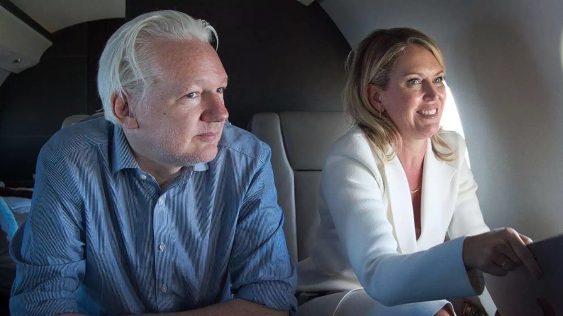 El activista Julian Assange y Jennifer Robinson, abogada australiana especializada en DDHH e integrante del equipo legal de Julian Assange El activista Julian Assange y Jennifer Robinson, abogada australiana especializada en DDHH e integrante del equipo legal de Julian Assange - Sputnik Mundo, 1920, 26.06.2024