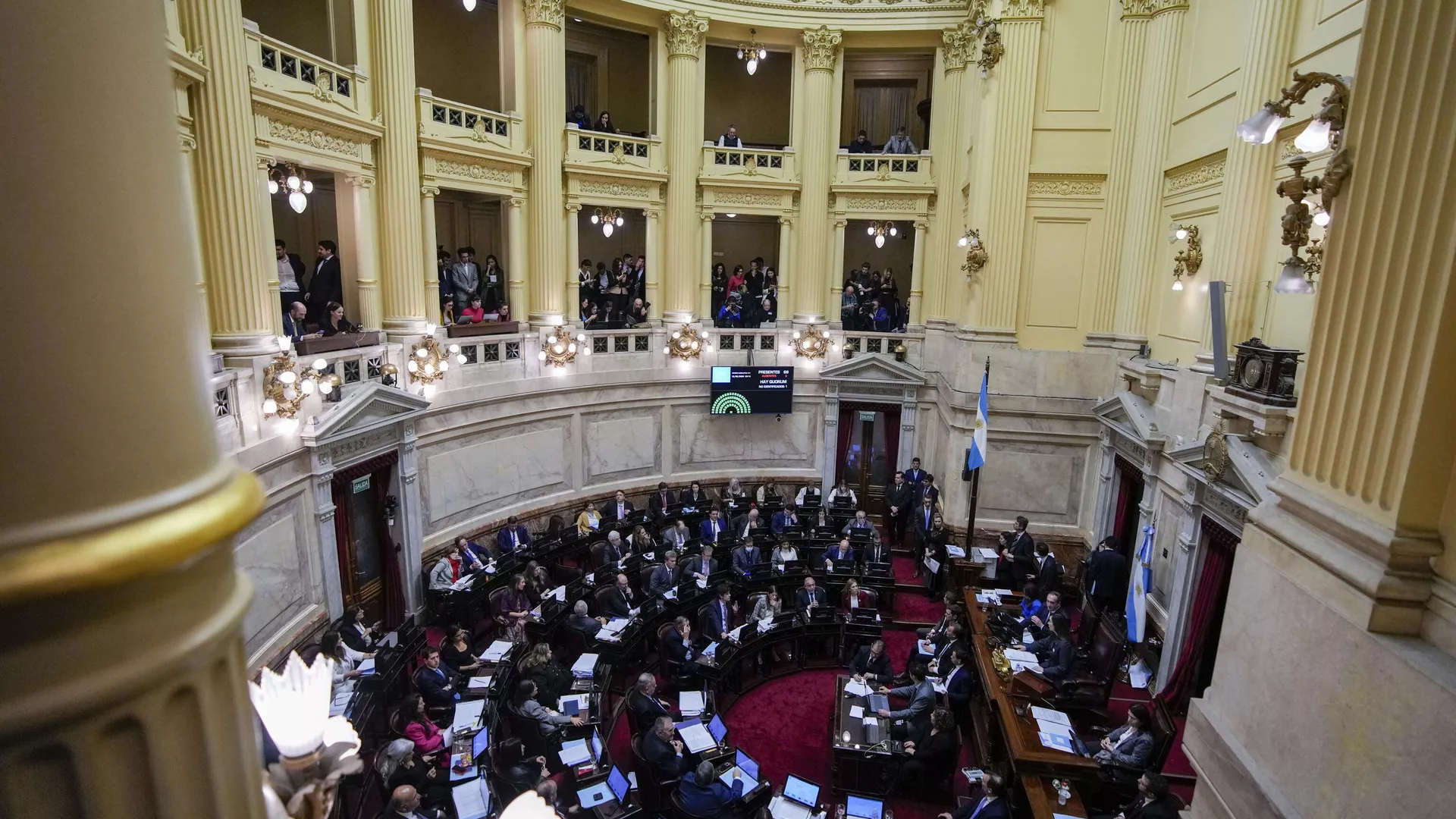 En sesión convulsionada, la oposición en el Congreso argentino logra ...