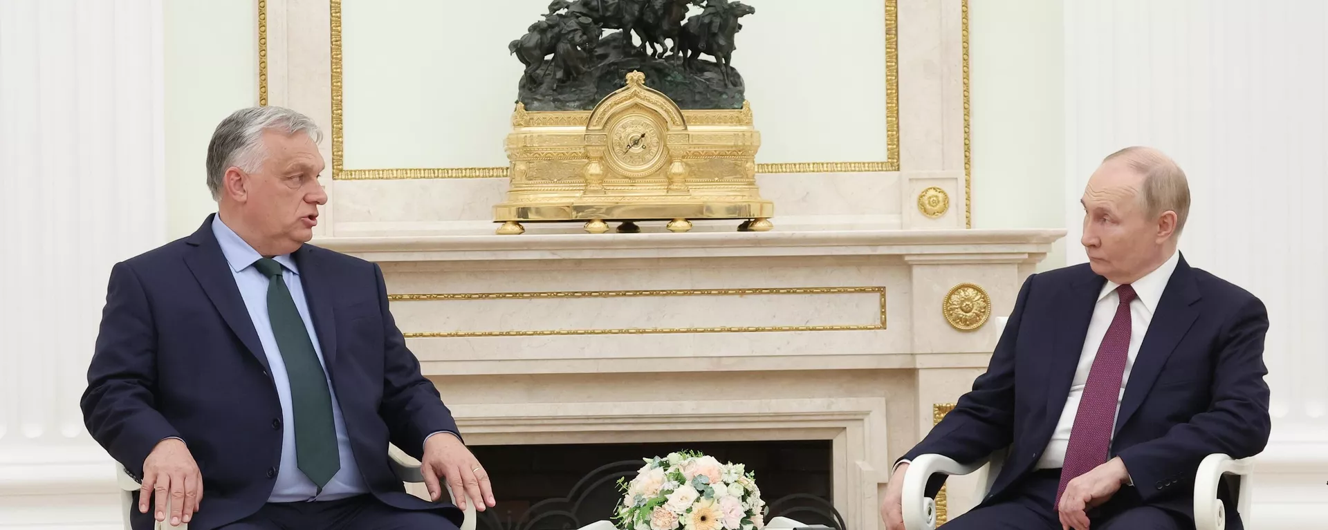 El encuentro entre el primer ministro húngaro, Viktor Orban, y el presidente de Rusia, Vladímir Putin, el 5 de julio, 2024 El encuentro entre el primer ministro húngaro, Viktor Orban, y el presidente de Rusia, Vladímir Putin, el 5 de julio, 2024 - Sputnik Mundo, 1920, 05.07.2024