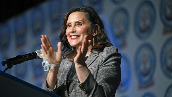 Gretchen Whitmer, gobernadora de Míchigan - Sputnik Mundo