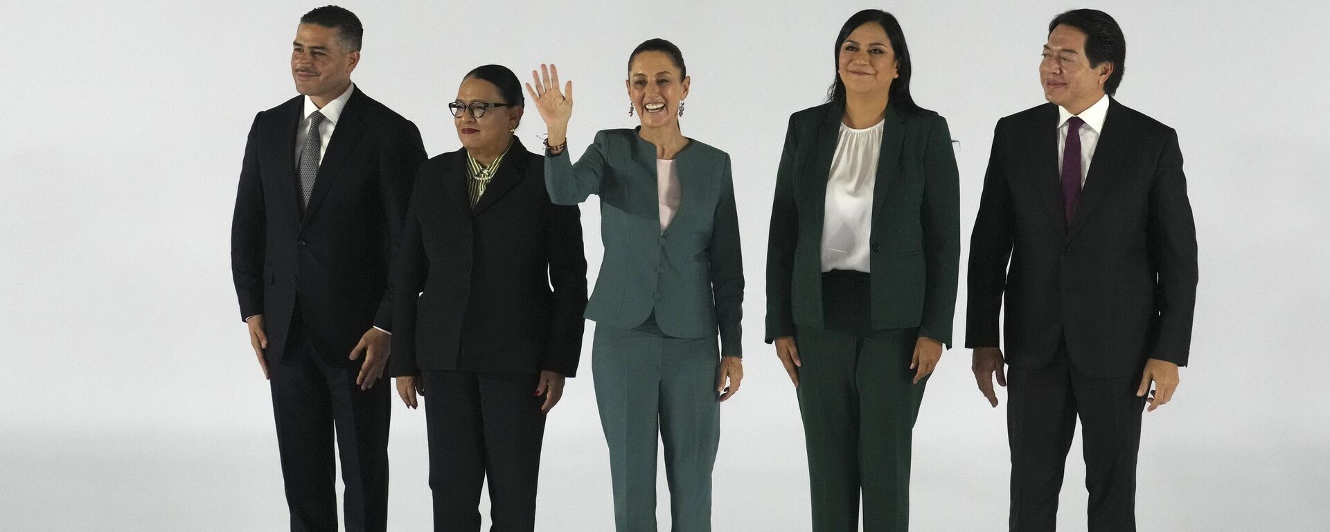 El tercer bloque del Gabinete de la virtual presidenta electa de México, Claudia Sheinbaum, se conformó por Omar García Harfuch, Rosa Icela Rodríguez; Ariadna Montiel y Mario Delgado. - Sputnik Mundo, 1920, 04.07.2024