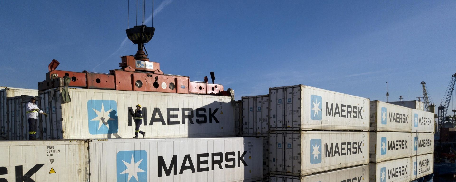 Buque de carga lleno de contenedores refrigerados de carne para exportación, en el puerto de Caacupemi en Asunción, Paraguay Buque de carga lleno de contenedores refrigerados de carne para exportación, en el puerto de Caacupemi en Asunción, Paraguay - Sputnik Mundo, 1920, 22.07.2026