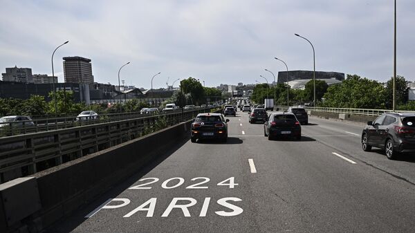 Carril delimitado de una vía de París durante los Juegos Olímpicos de 2024 - Sputnik Mundo