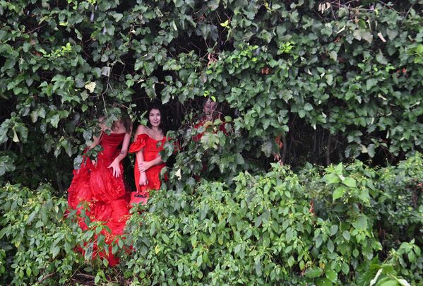 Participantes del desfile. - Sputnik Mundo