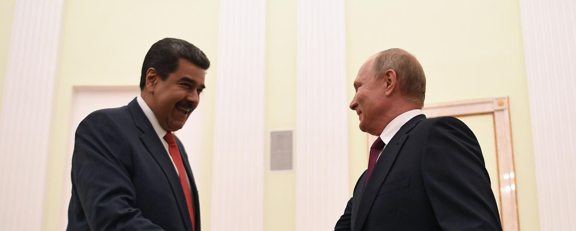 Los mandatarios de Venezuela y Rusia, Nicolás Maduro y Vladímir Putin - Sputnik Mundo, 1920, 27.10.2025