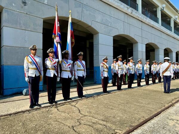 Se celebró una solemne ceremonia de bienvenida a los buques. - Sputnik Mundo