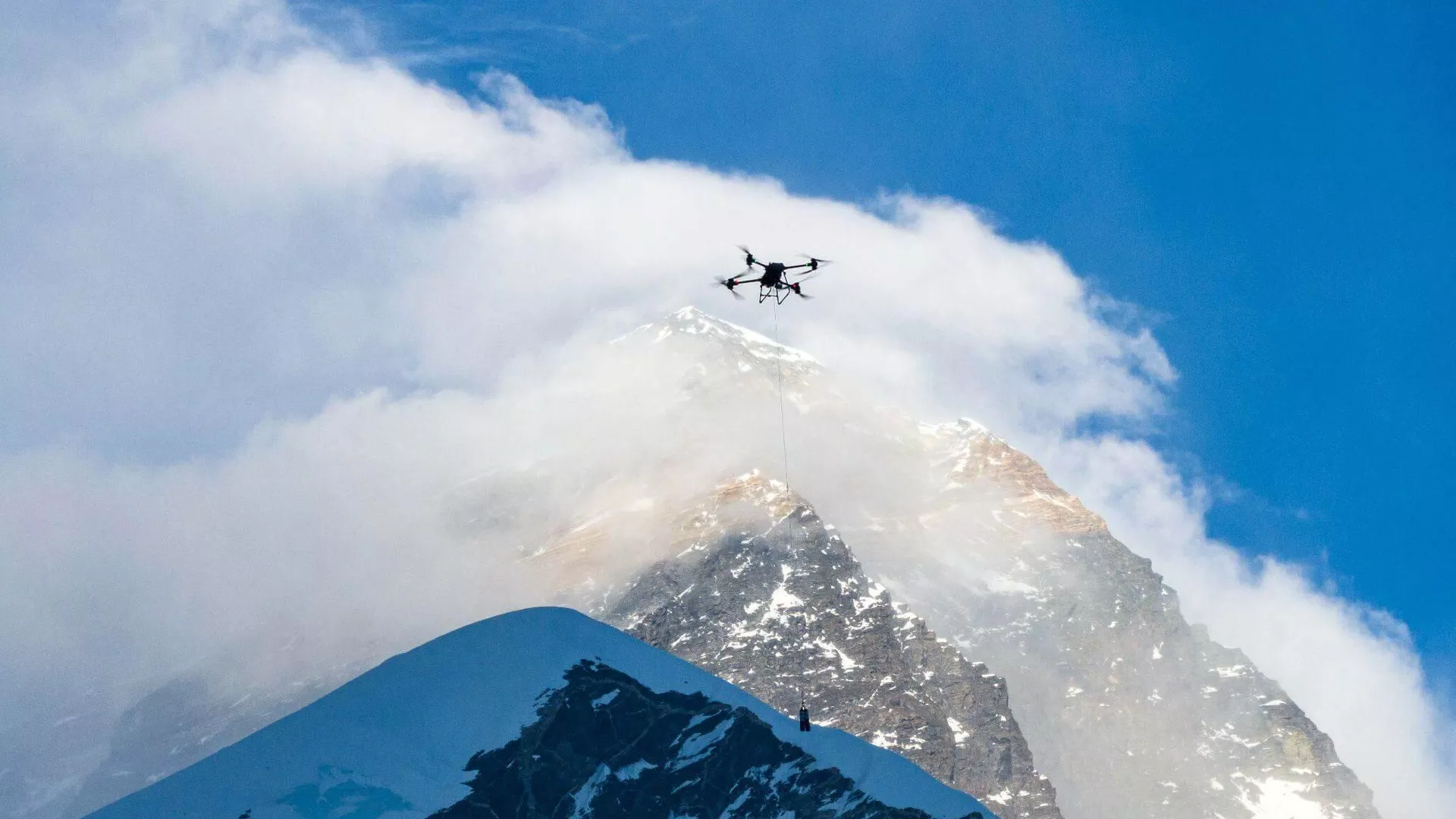 Drones limpiando el Everest - Sputnik Mundo, 1920, 05.08.2024