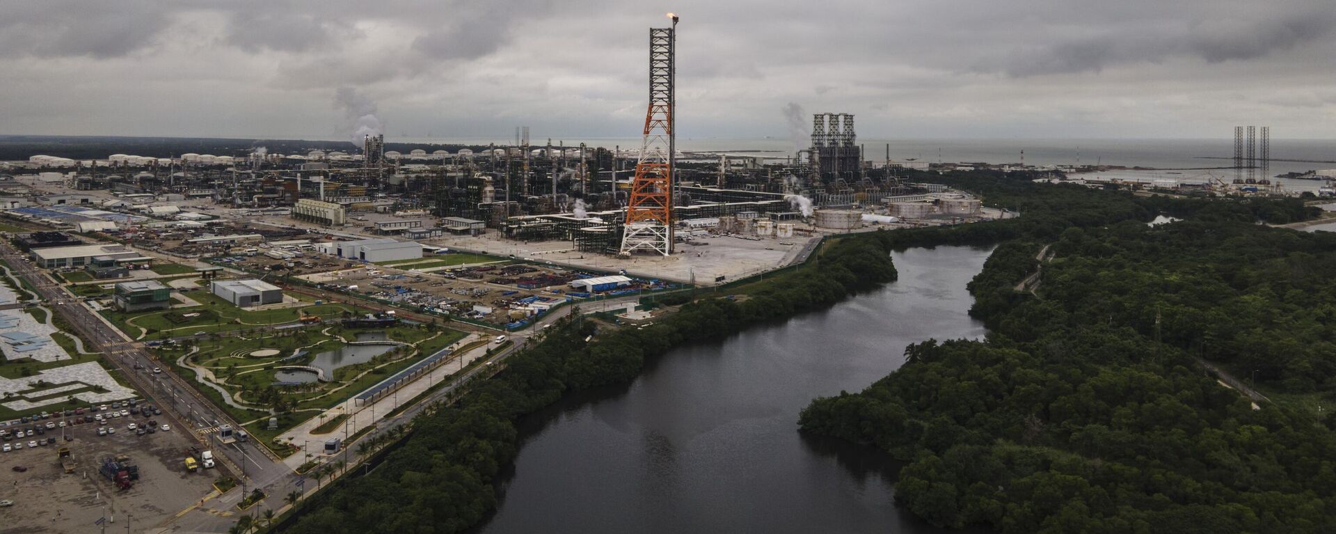 La refinería Olmeca, mejor conocida como Dos Bocas, es una de las magnas obras del sexenio del presidente mexicano, Andrés Manuel López Obrador. - Sputnik Mundo, 1920, 07.08.2024