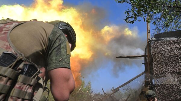 Un soldado ruso en la zona de la operación militar especial - Sputnik Mundo