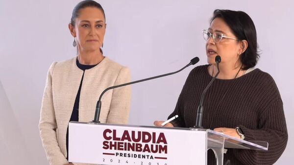 La virtual presidenta electa de México, Claudia Sheinbaum (izquierda), y la futura directora de CFE, Emilia Esther Calleja. - Sputnik Mundo