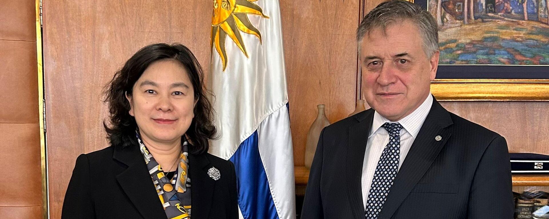  El canciller uruguayo, Omar Paganini en reunión con la viceministra de Relaciones Exteriores de China, Hua Chunying - Sputnik Mundo, 1920, 13.08.2024