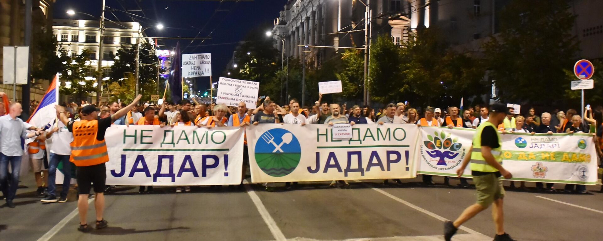 Protestas en Serbia contra el proyecto minero Jadar, que prevé la extracción de litio - Sputnik Mundo, 1920, 14.08.2024