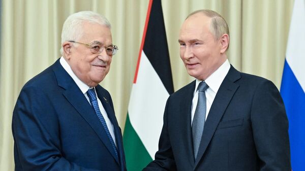 Mahmud Abás, presidente palestino, y Vladímir Putin, presidente ruso - Sputnik Mundo