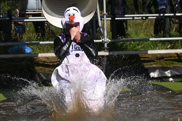 Participante de la Carrera de los Héroes en Alábino, región de Moscú, Rusia. - Sputnik Mundo