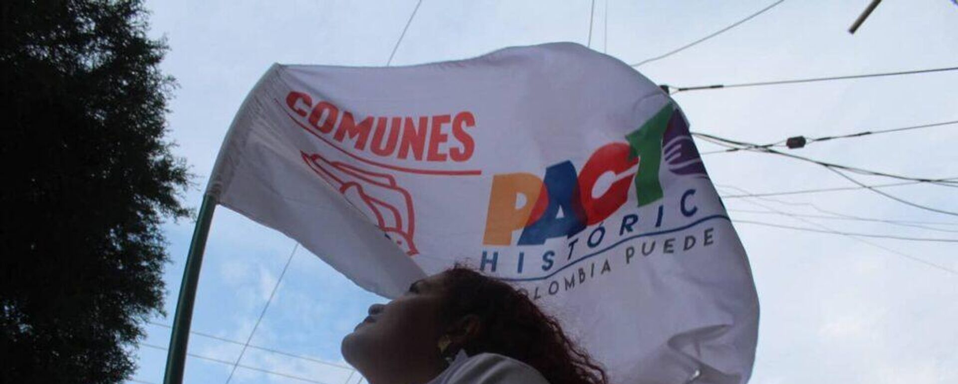 Bandera del partido colombiano Comunes - Sputnik Mundo, 1920, 20.08.2024