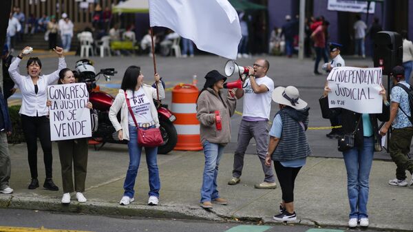 La protesta de los trabajadores del Poder Judicial en México sigue vigente. - Sputnik Mundo