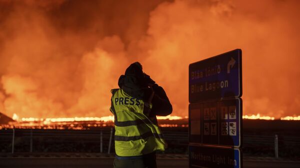 Erupción volcánica en Islandia  - Sputnik Mundo