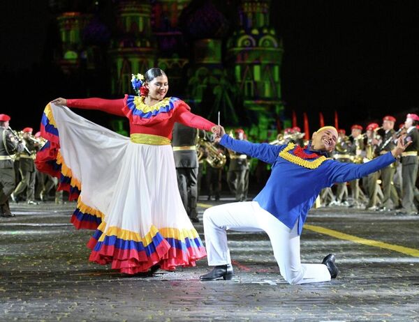 Participantes venezolanos del Festival Internacional de Música Militar Torre Spásskaya en la Plaza Roja de Moscú. - Sputnik Mundo