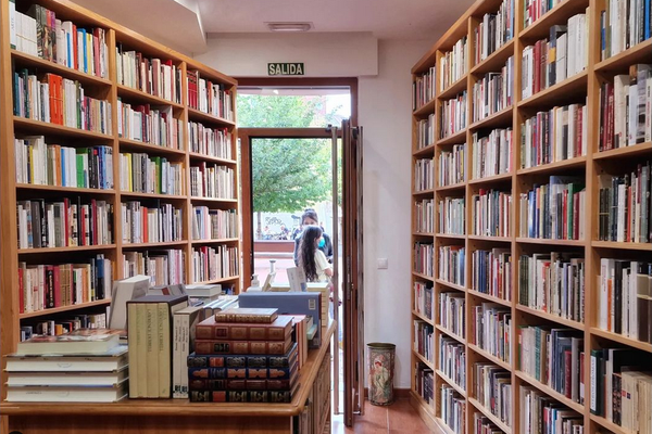 Interior de librería Libros Oblómov - Sputnik Mundo