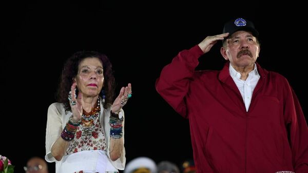 El presidente de Nicaragua, Daniel Ortega, y la vicepresidenta, Rosario Murillo - Sputnik Mundo