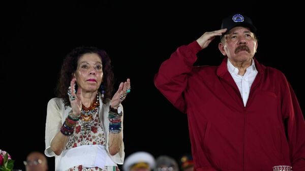 El presidente de Nicaragua, Daniel Ortega, y la vicepresidenta, Rosario Murillo - Sputnik Mundo