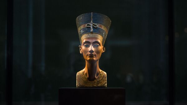 Busto de la reina Nefertiti  - Sputnik Mundo