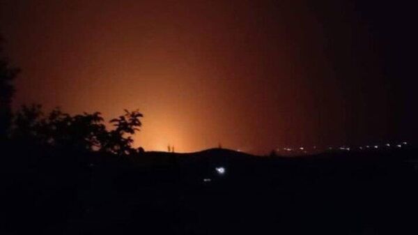 Ataques contra posiciones en el centro de Siria - Sputnik Mundo
