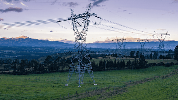Torres eléctricas en Ecuador - Sputnik Mundo
