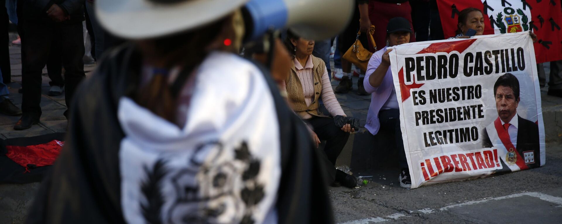 Partidarios del expresidente Pedro Castillo marchan en Ayacucho, Perú, en diciembre de 2022 (imagen referencial)  - Sputnik Mundo, 1920, 10.09.2024