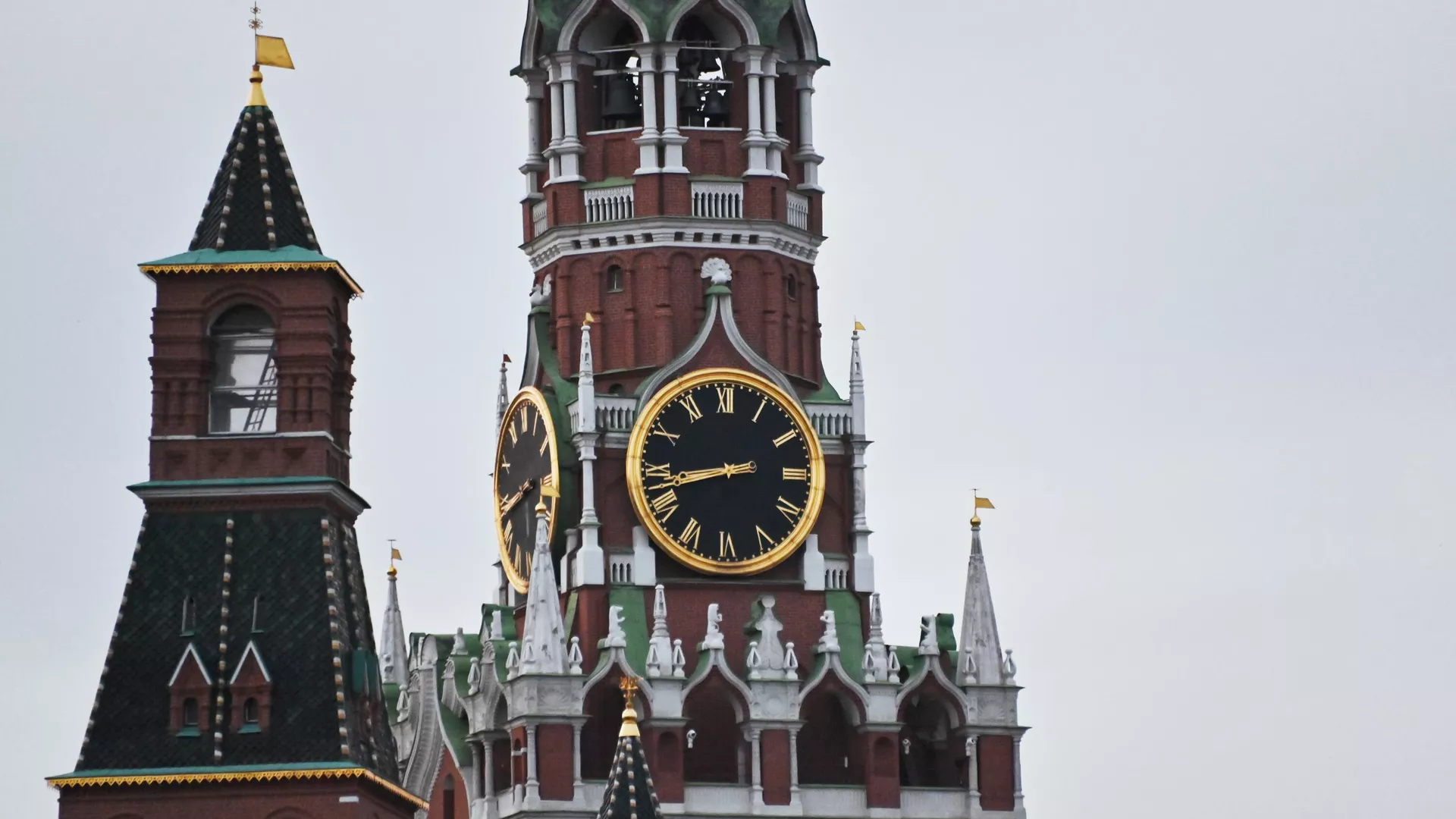 La Torre Spásskaya del Kremlin de Moscú - Sputnik Mundo, 1920, 26.11.2024