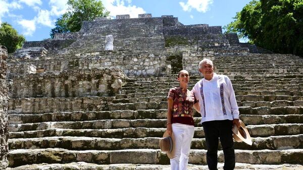 Claudia Sheinbaum y Andrés Manuel López Obrador - Sputnik Mundo