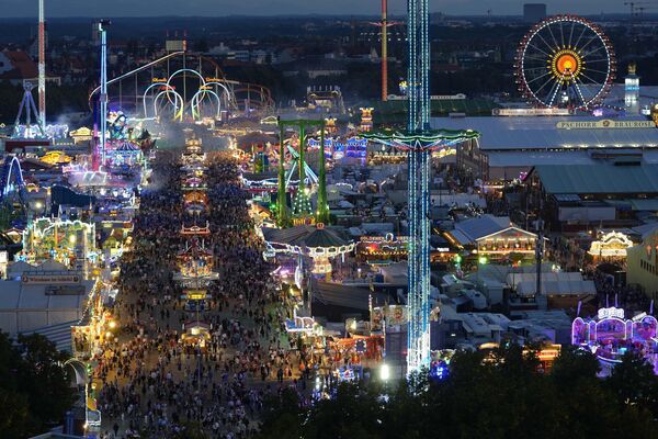 Alrededor de 6 millones de visitantes acuden cada año a Oktoberfest. - Sputnik Mundo