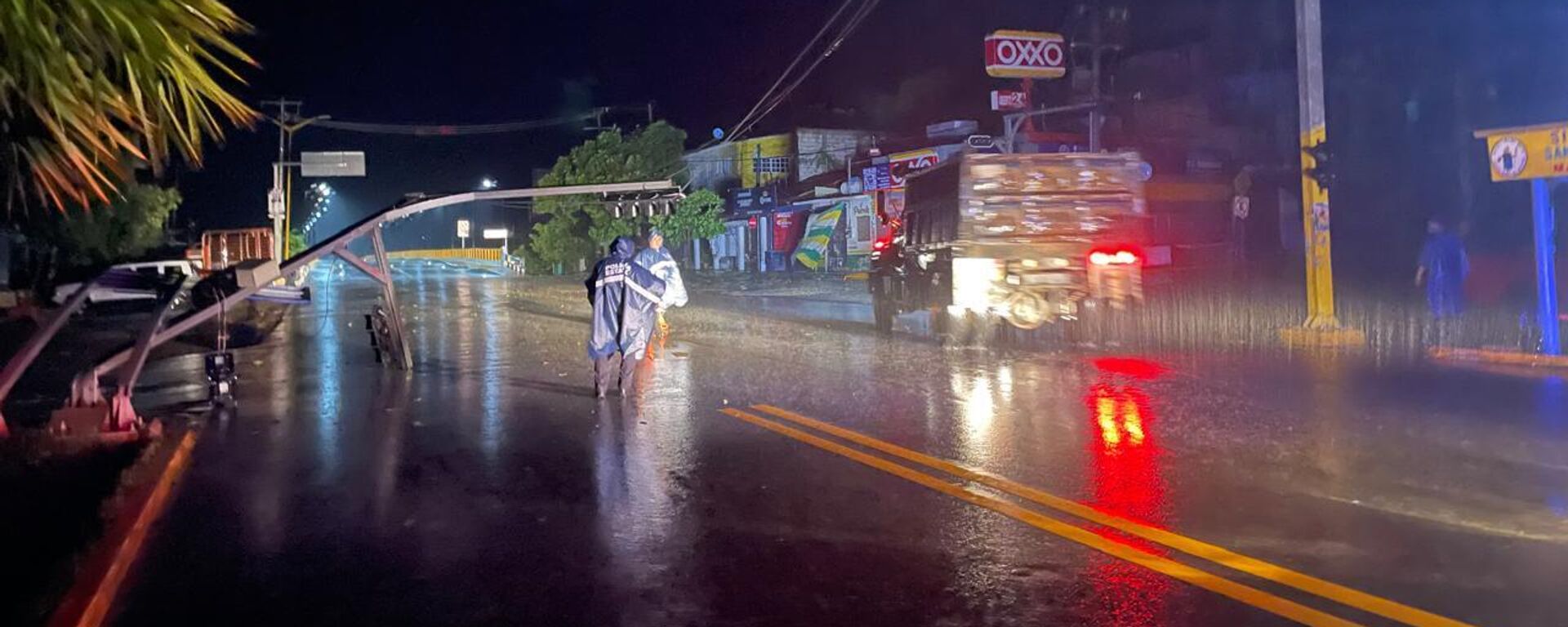 El huracán John impactó Guerrero, al sur de México, causando daños y muertes. - Sputnik Mundo, 1920, 24.09.2024