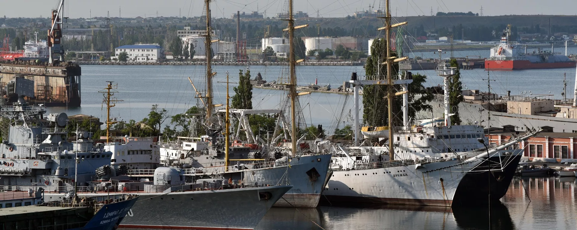 Barche a vela nel porto di Odessa - Sputnik World, 1920, 25.09.2024