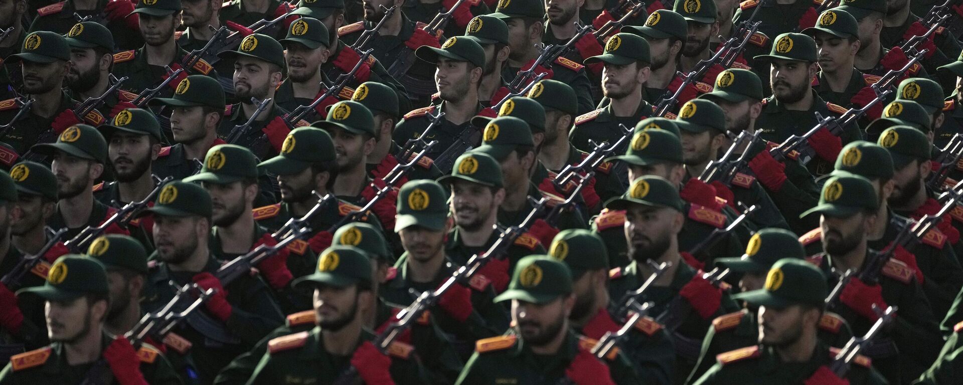 El Cuerpo de la Guardia Revolucionaria de Irán (CGRI, la unidad de élite de las Fuerzas Armadas) - Sputnik Mundo, 1920, 03.12.2024